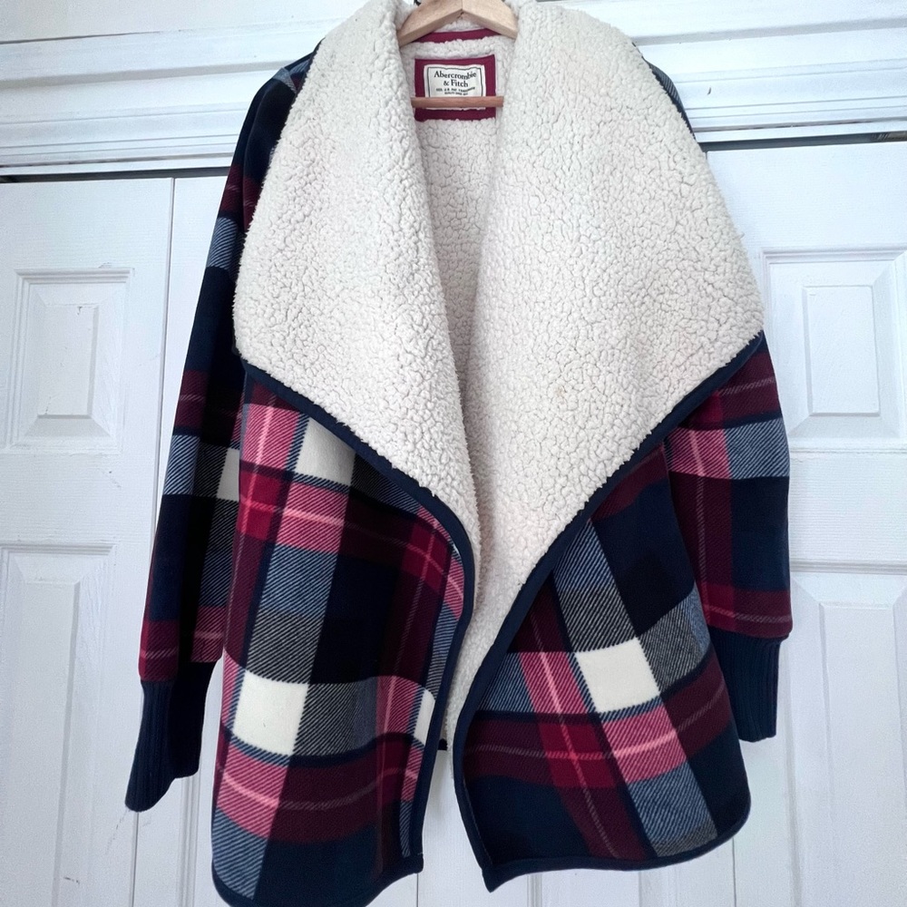 Abercrombie sherpa jacket blue and red | Sherpa coat with fur inside